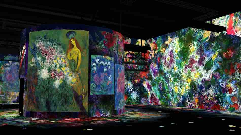 Chagall, Paris - New York at Atelier des Lumières