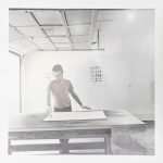 Linda Karshan in mostra a Roma 1. Photograph of Linda Karshan in her studio_R1